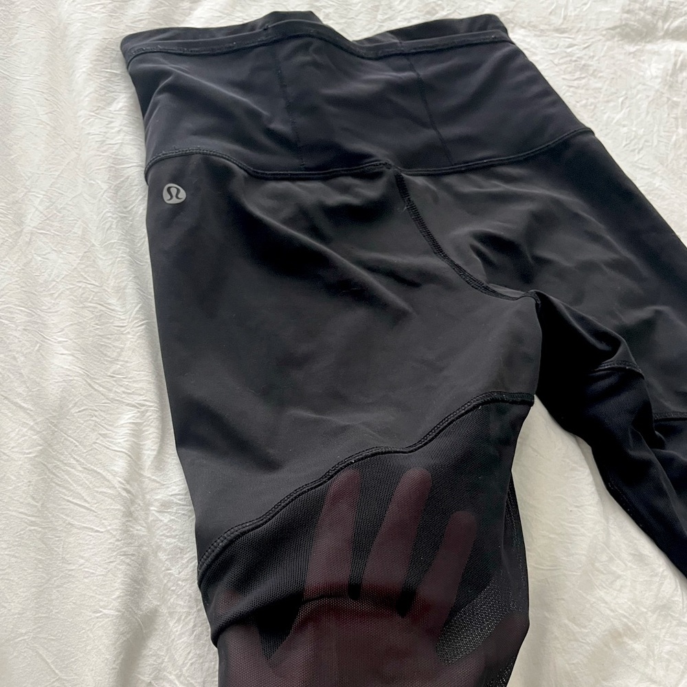 Lululemon | RARE | Black Running In The City 7/8
Tight